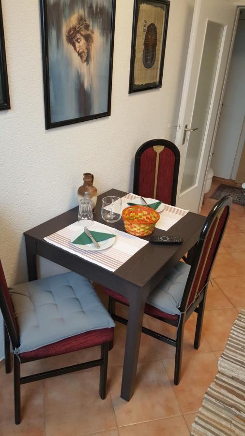 Beliebte 60qm In Zwischen Duesseldorf & Koeln Apartment *